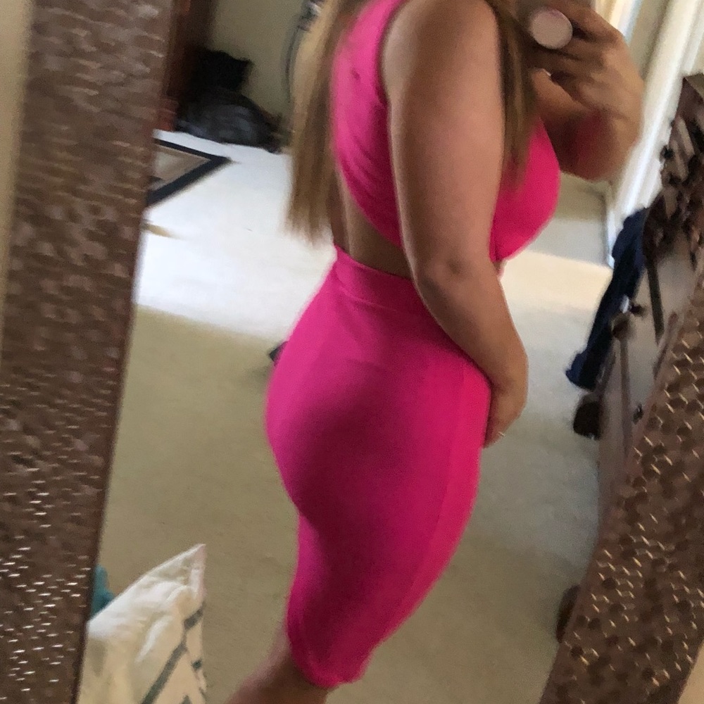 Hot pink 💖🌷 - Picture 2 of 6